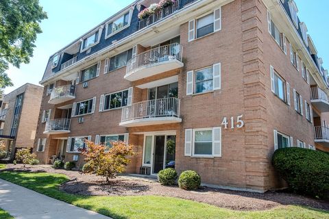 Tiny photo for 415 Wesley Avenue #24, Oak Park, IL 60302 (MLS # 12508398)