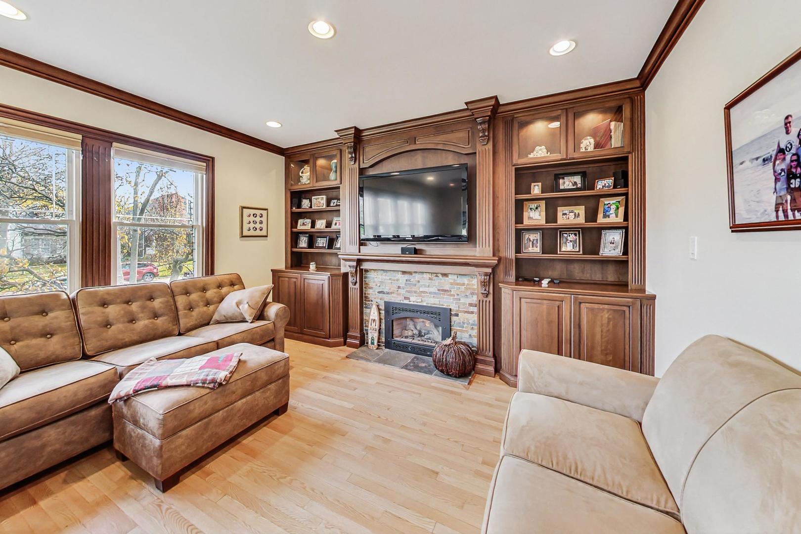 902 S Crescent Avenue