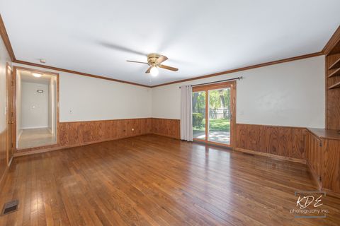 Tiny photo for 705 Timber Trail Drive, Naperville, IL 60565 (MLS # 12617703)