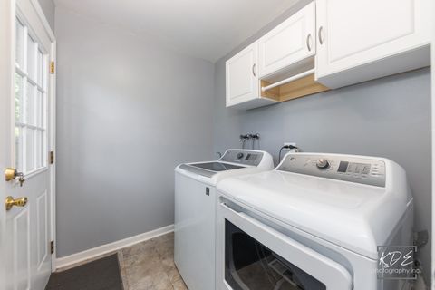 Tiny photo for 705 Timber Trail Drive, Naperville, IL 60565 (MLS # 12617703)