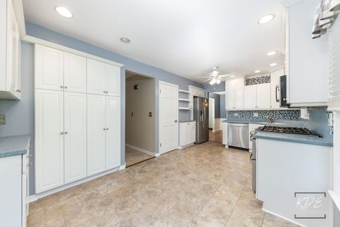 Tiny photo for 705 Timber Trail Drive, Naperville, IL 60565 (MLS # 12617703)