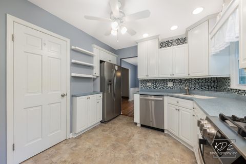 Tiny photo for 705 Timber Trail Drive, Naperville, IL 60565 (MLS # 12617703)