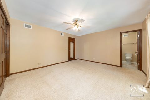 Tiny photo for 705 Timber Trail Drive, Naperville, IL 60565 (MLS # 12617703)