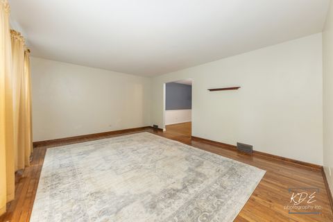 Tiny photo for 705 Timber Trail Drive, Naperville, IL 60565 (MLS # 12617703)