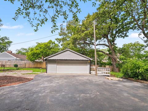 Tiny photo for 1650 Cedar Road, Homewood, IL 60430 (MLS # 12662842)