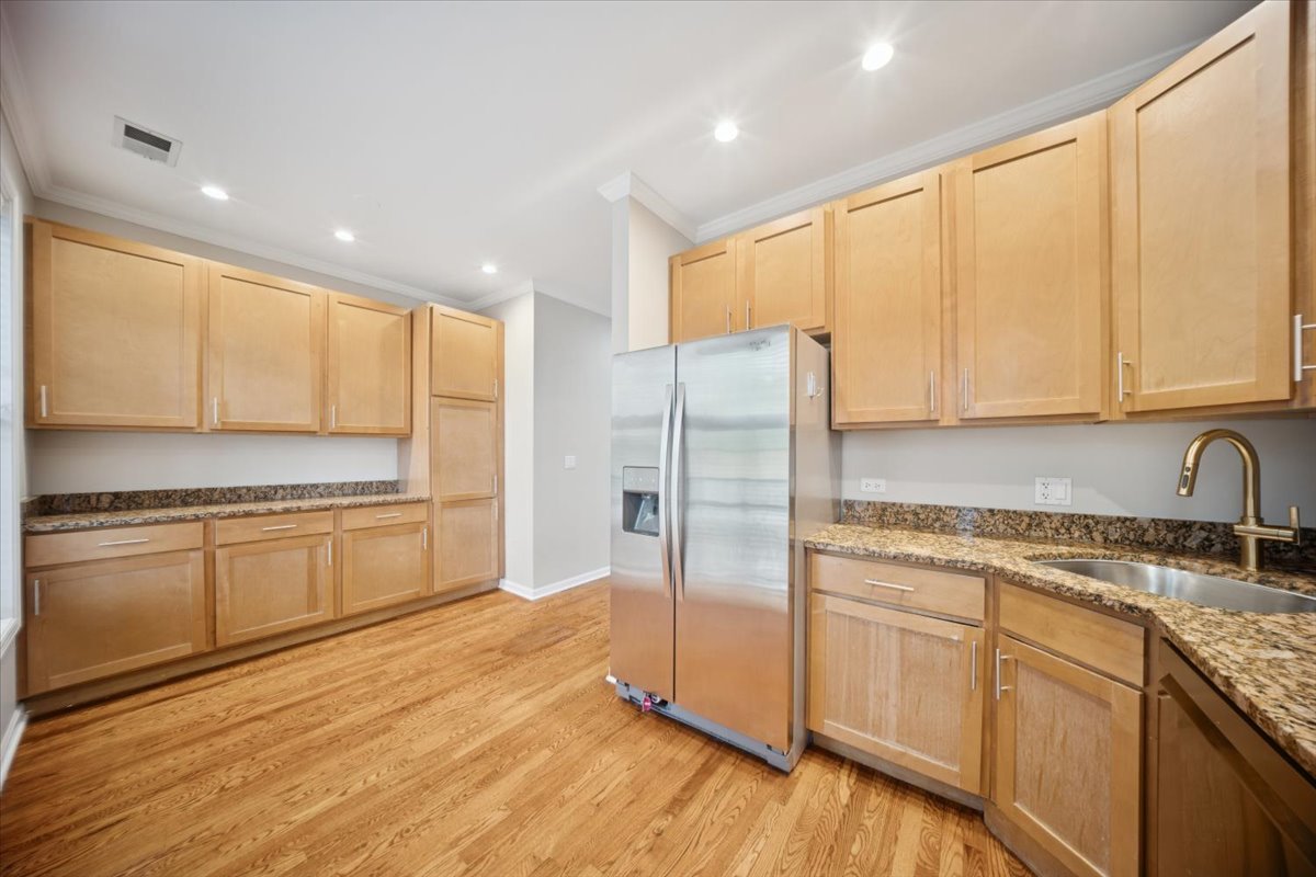 1804 N SPAULDING Avenue