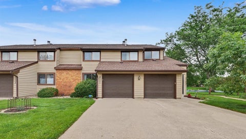 Photo of 2101 Harbortown Circle #2101, Champaign, IL 61821 (MLS # 12673162)