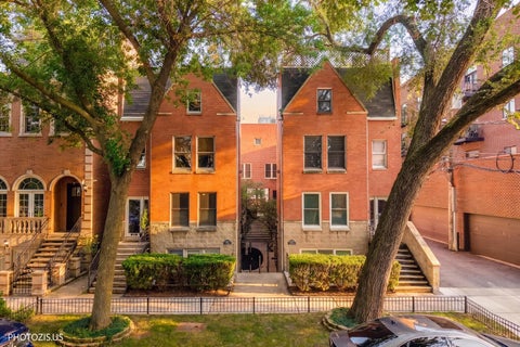 Photo of 2415 N Janssen Avenue #B, Chicago, IL 60614 (MLS # 12679784)