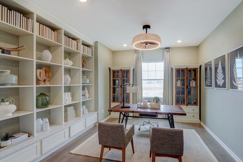 Tiny photo for 424 Collingwood Road, South Elgin, IL 60177 (MLS # 12453622)