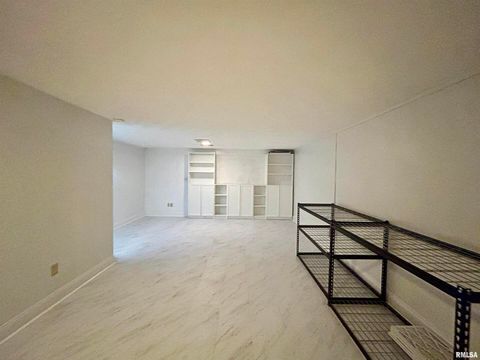 Tiny photo for 317 S Lu Court, Carbondale, IL 62901 (MLS # EB458892)