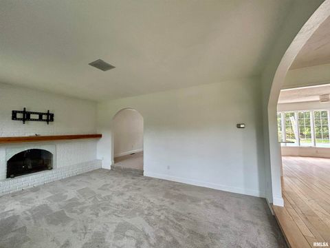 Tiny photo for 317 S Lu Court, Carbondale, IL 62901 (MLS # EB458892)