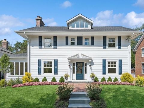 1423 Asbury Avenue Winnetka IL 60093