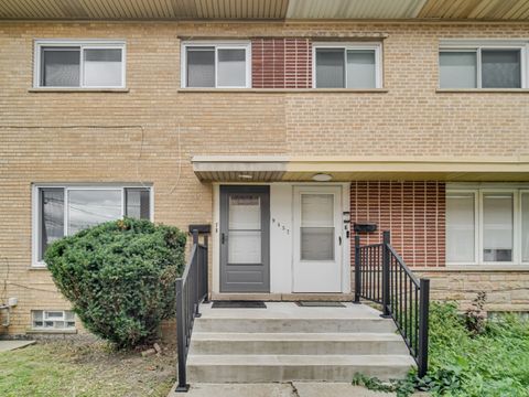 Tiny photo for 9457 Kenton Avenue #F, Skokie, IL 60076 (MLS # 12466700)