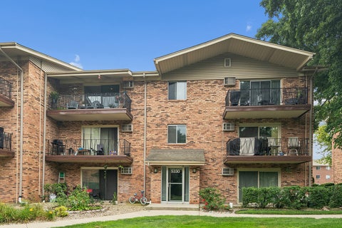 Tiny photo for 5330 Waterbury Drive #1603, Crestwood, IL 60418 (MLS # 12731039)