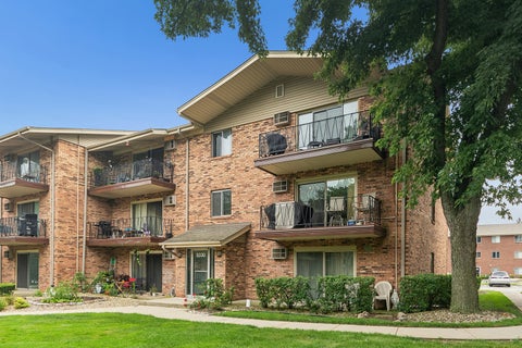 Photo of 5330 Waterbury Drive #1603, Crestwood, IL 60418 (MLS # 12731039)