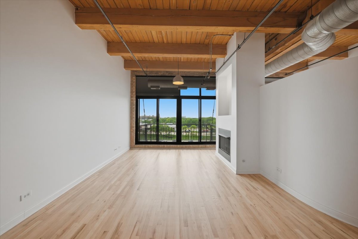 1250 W Van Buren Street 514