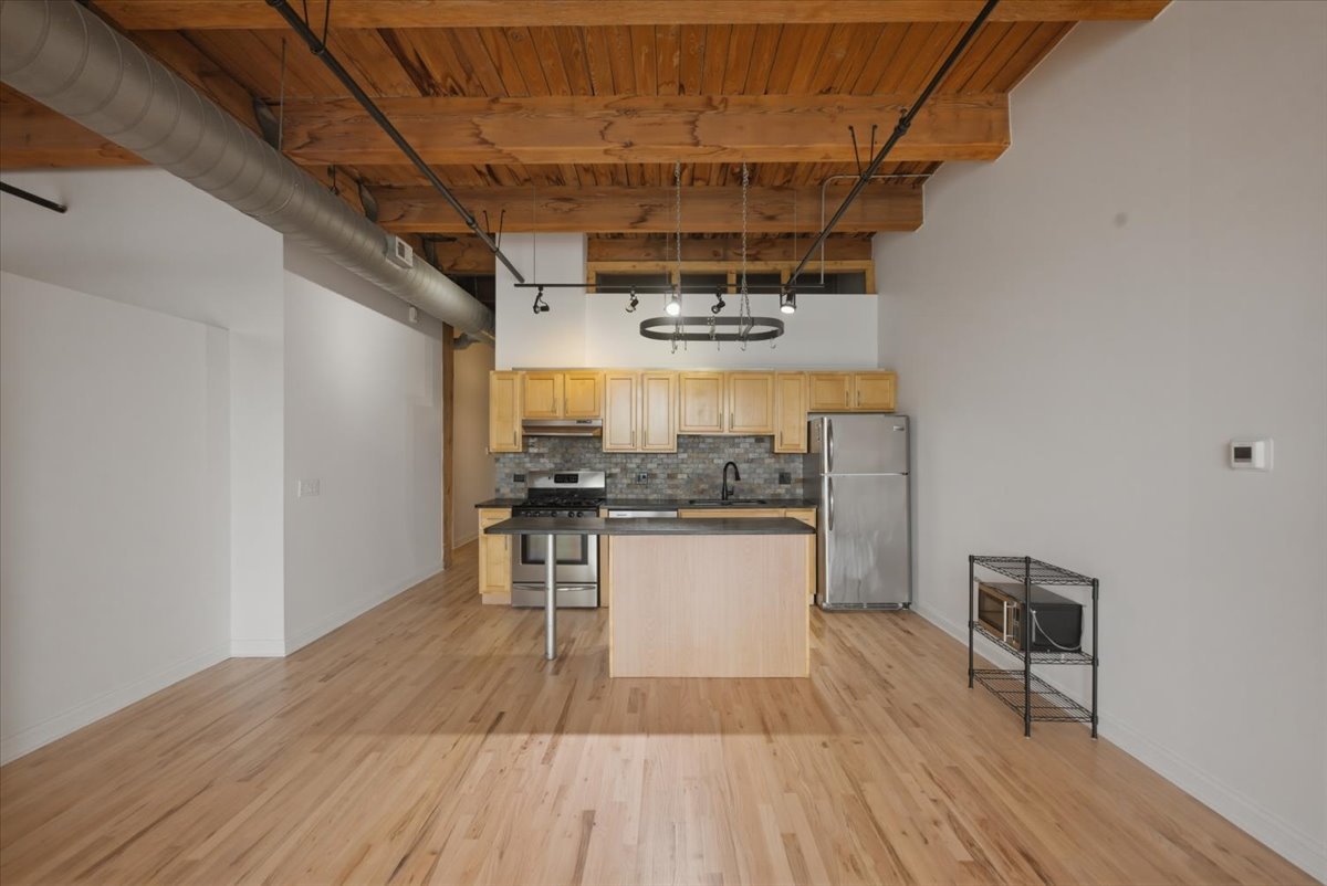 1250 W Van Buren Street 514