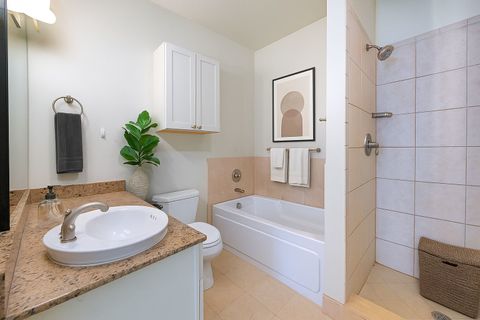 Tiny photo for 915 S Oak Park Avenue #1B, Oak Park, IL 60304 (MLS # 12492419)