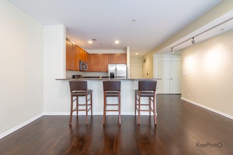 Tiny photo for 915 S Oak Park Avenue #1B, Oak Park, IL 60304 (MLS # 12492419)