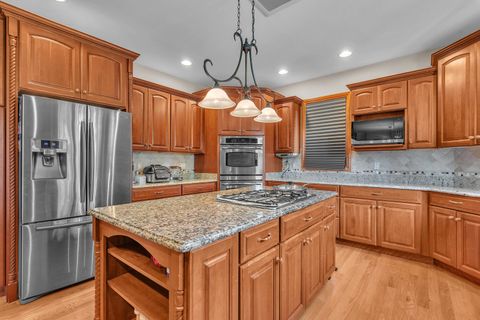 Tiny photo for 114 Riverview Court, Oswego, IL 60543 (MLS # 12486936)