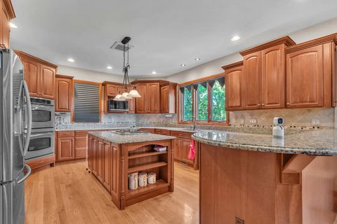 Tiny photo for 114 Riverview Court, Oswego, IL 60543 (MLS # 12486936)