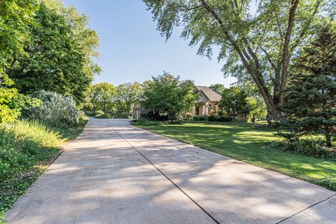 Tiny photo for 114 Riverview Court, Oswego, IL 60543 (MLS # 12486936)