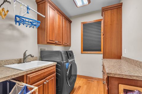 Tiny photo for 114 Riverview Court, Oswego, IL 60543 (MLS # 12486936)