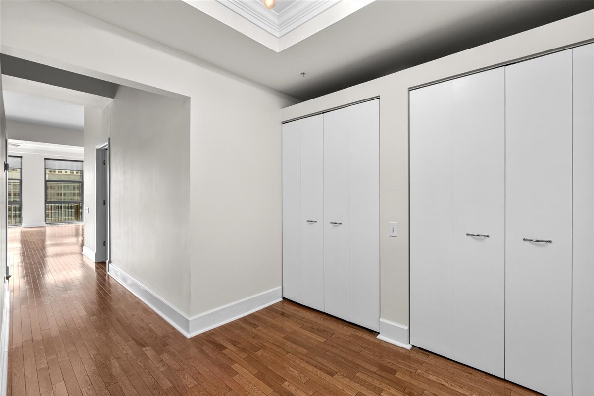 165 N CANAL Street 1304