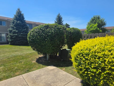 Tiny photo for 703 MALLARD Lane, Deerfield, IL 60015 (MLS # 12709679)