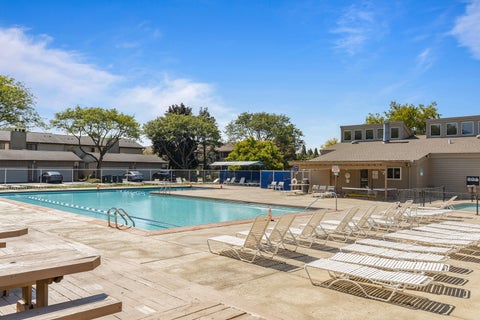 Tiny photo for 703 MALLARD Lane, Deerfield, IL 60015 (MLS # 12709679)