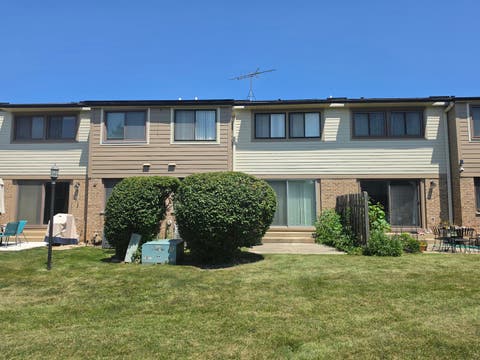 Tiny photo for 703 MALLARD Lane, Deerfield, IL 60015 (MLS # 12709679)