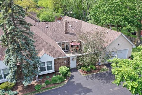 Photo of 3 Holyoke on Auburn, Rolling Meadows, IL 60008 (MLS # 12560440)