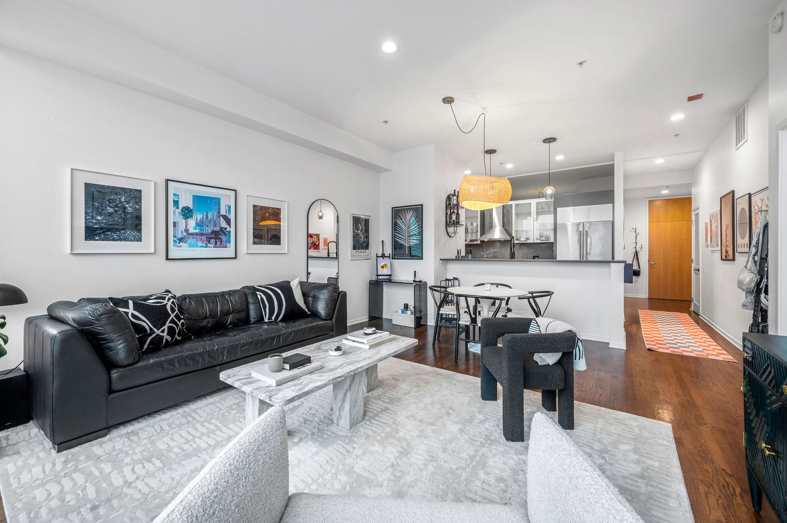 500 W SUPERIOR Street 1107