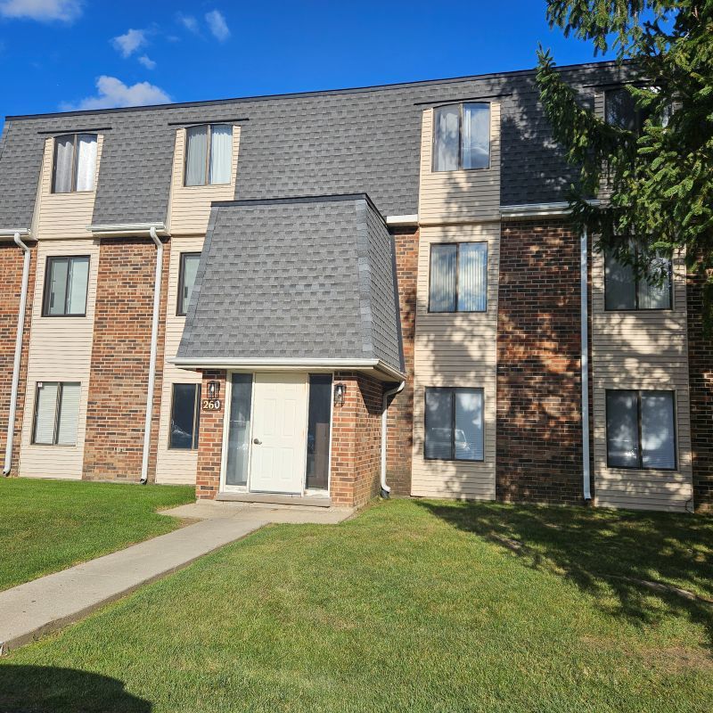 Vernon Hills, Illinois 60061, United States, 2 Bedrooms Bedrooms, ,1 BathroomBathrooms,Residential,Active,210120