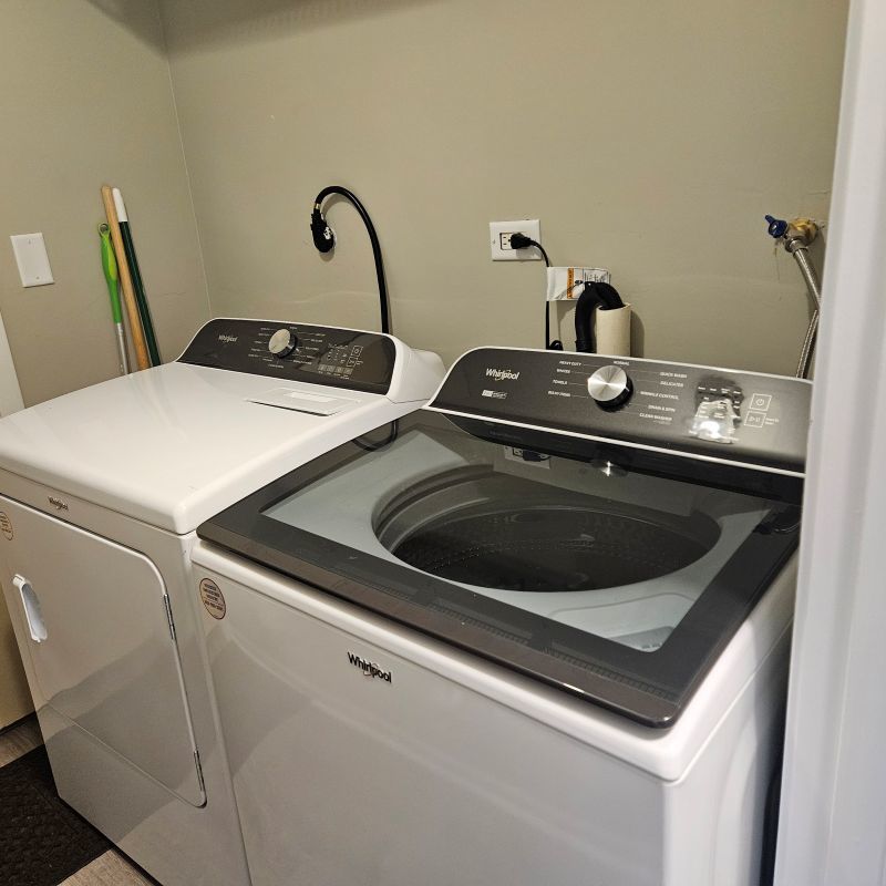 Vernon Hills, Illinois 60061, United States, 2 Bedrooms Bedrooms, ,1 BathroomBathrooms,Residential,Active,210120