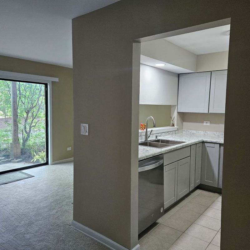 Vernon Hills, Illinois 60061, United States, 2 Bedrooms Bedrooms, ,1 BathroomBathrooms,Residential,Active,210120