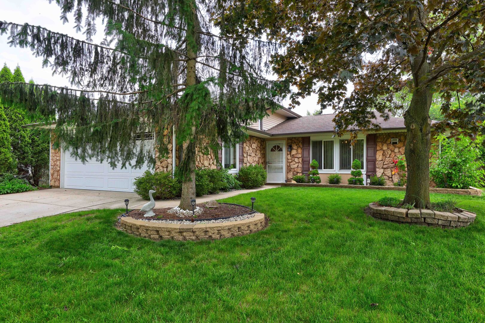 833 summerfield Drive