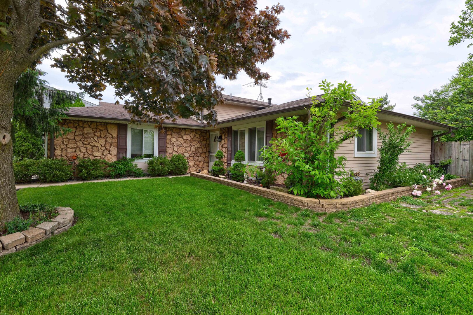 833 summerfield Drive