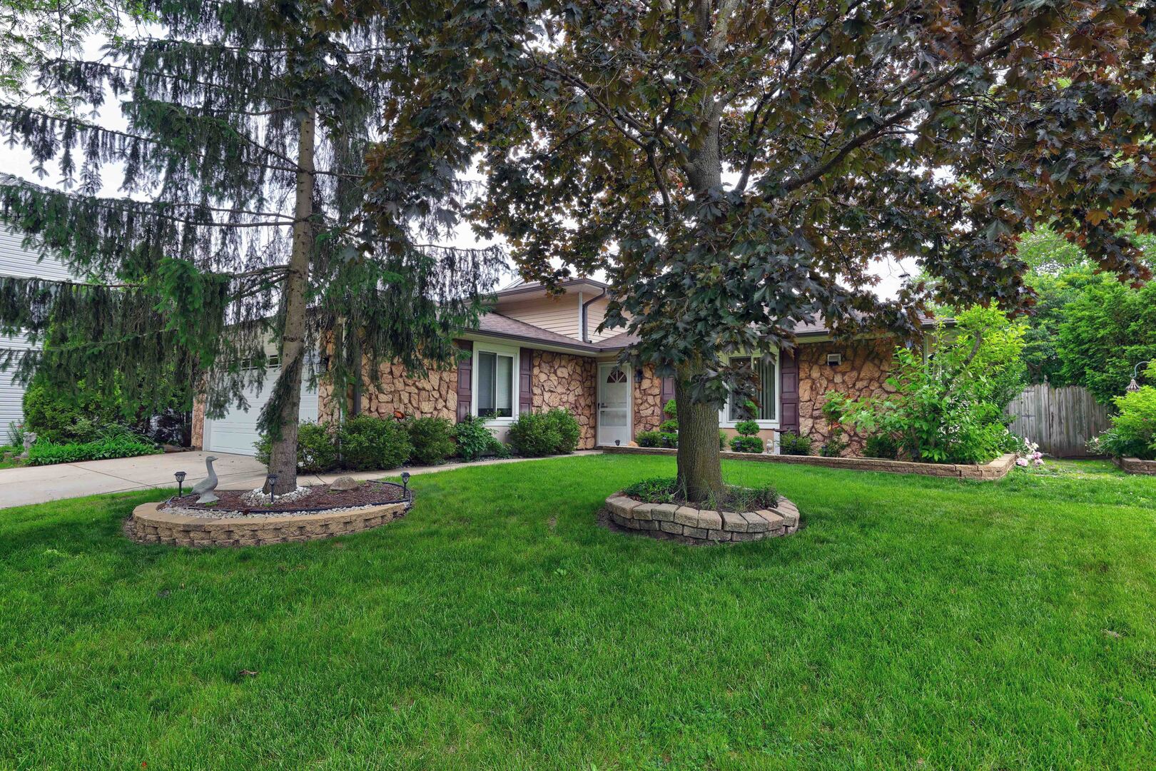 833 summerfield Drive