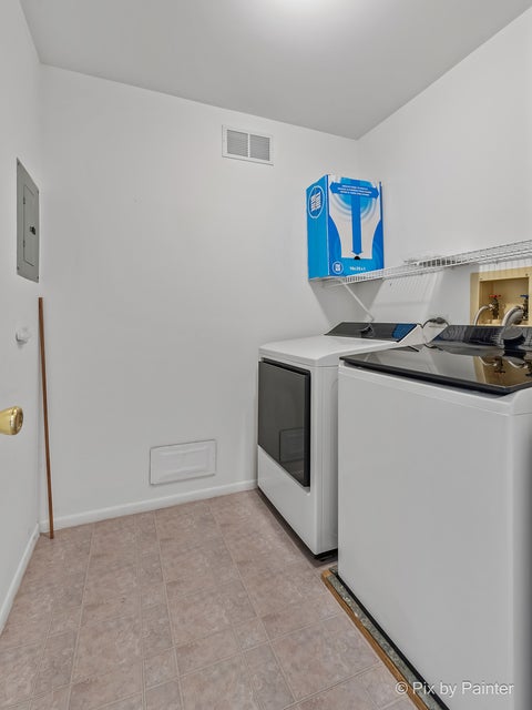 Tiny photo for 265 Buckingham Court #C2, Schaumburg, IL 60193 (MLS # 12716823)