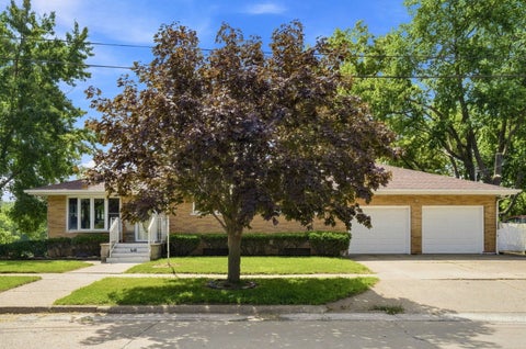 Tiny photo for 610 Climer Street, Muscatine, IA 52761 (MLS # 12741478)