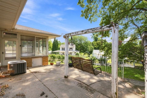 Tiny photo for 610 Climer Street, Muscatine, IA 52761 (MLS # 12741478)