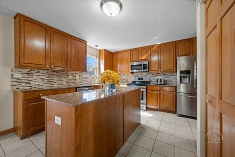 Tiny photo for 2518 Imgrund Road, North Aurora, IL 60542 (MLS # 12569623)