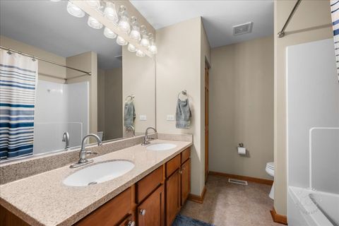 Tiny photo for 2518 Imgrund Road, North Aurora, IL 60542 (MLS # 12569623)