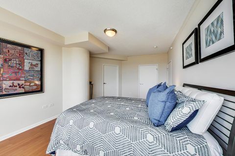 Tiny photo for 1720 Maple Avenue #2740, Evanston, IL 60201 (MLS # 12571166)