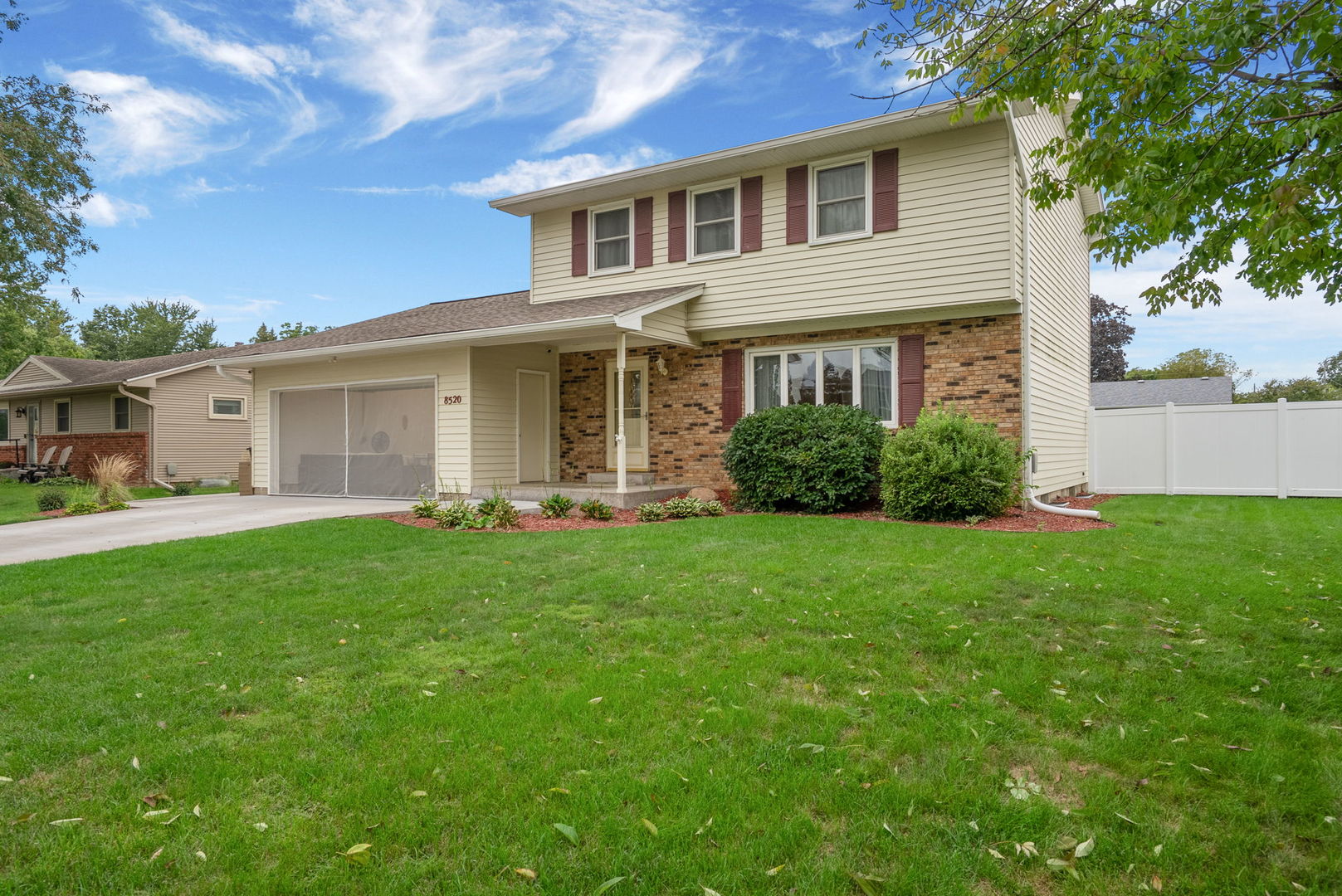 8520 18TH Street W