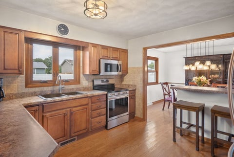 Tiny photo for 8520 18TH Street W, Rock Island, IL 61201 (MLS # 12762585)
