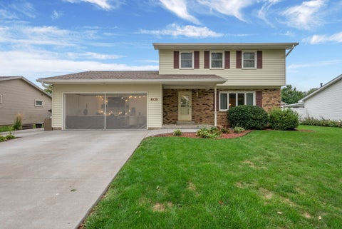 Photo of 8520 18TH Street W, Rock Island, IL 61201 (MLS # 12762585)