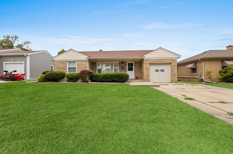 Photo of 251 W 10th Street, Chicago Heights, IL 60411 (MLS # 12416490)