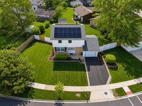 Photo of 1738 Newport Street, Glendale Heights, IL 60139 (MLS # 12650326)